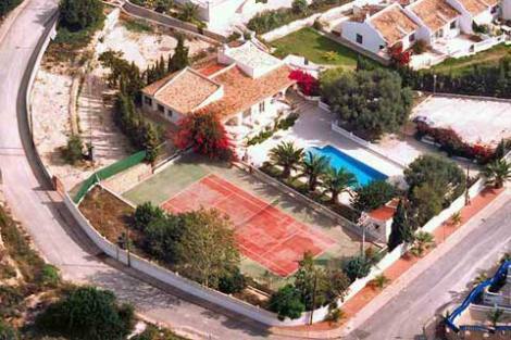 Bild 2 - 9 Zimmer Einfamilienhaus zum Kaufen in El Campello