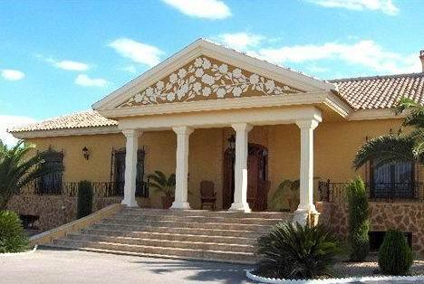 Bild 2 - 8 Zimmer Einfamilienhaus zum Kaufen in La Mataza