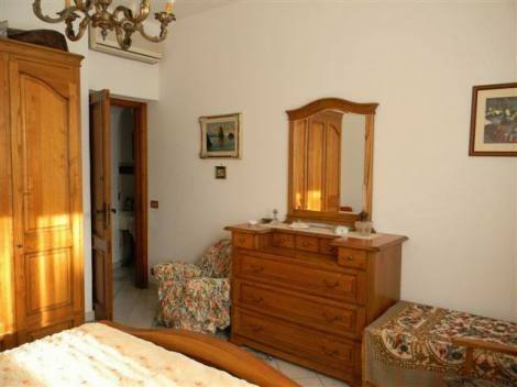 Bild 2 - 5 Zimmer Einfamilienhaus zum Kaufen in Insel Lipari