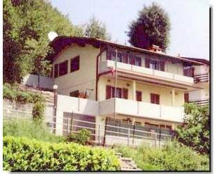 2-Familienhaus an ruhiger sonniger Lage in der Provinz Como - Pellio Intelvi