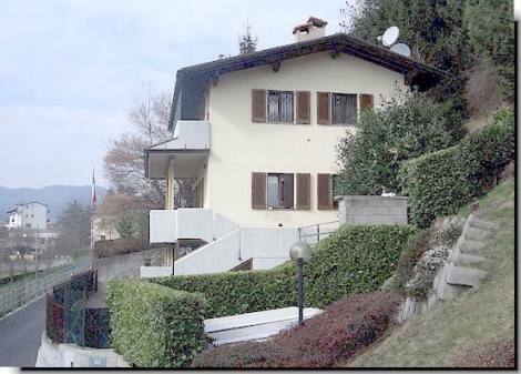 Bild 2 - 6 Zimmer Einfamilienhaus zum Kaufen in Pellio Intelvi
