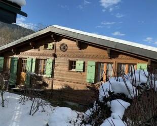 Liebhaber Chalet mit Grundstück in Gstaad zu verkaufen