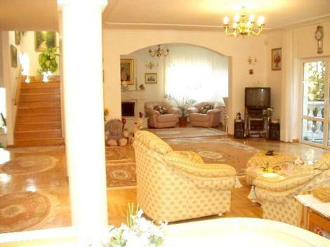 Bild 4 - Einfamilienhaus mit 270,00 m² in Budakeszi zum Kaufen