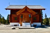 Bild 2 - 6 Zimmer Einfamilienhaus zum Kaufen in Nimpo Lake BC