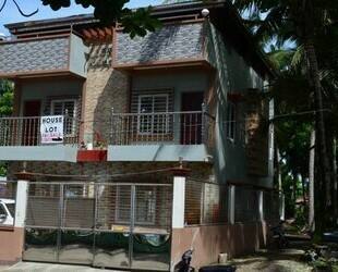 Zweifamilienhaus in Philippinen in Stadt am Strand - Ferrol
