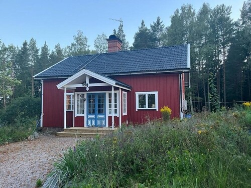 Bild 2 - 8 Zimmer Einfamilienhaus zum Kaufen in Örsundsbro