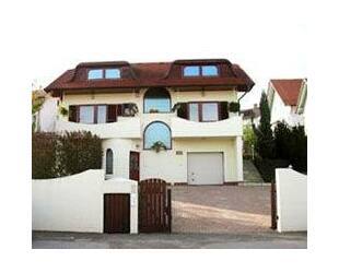 Luxus Haus neben Skigebiet - 460.000,00 EUR Kaufpreis, ca.  520,00 m² Wohnfläche in Limbus (PLZ: 2341)