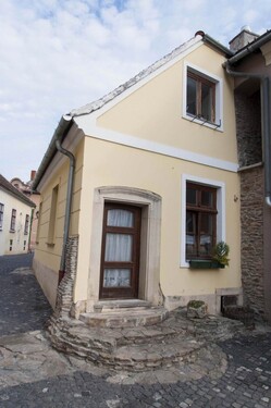 Bild 2 - 12 Zimmer Einfamilienhaus zum Kaufen in Belváros