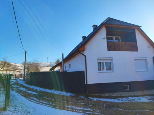 Bild 2 - 5 Zimmer Einfamilienhaus zum Kaufen in Salgótarján
