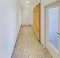 Helle 2-Zimmer-Wohnung mit Südbalkon - Königsbrunn