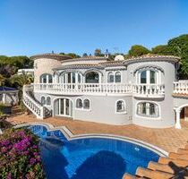 Villa in Benissa - 1.990.000,00&nbsp;EUR Kaufpreis, ca.&nbsp; 565,00&nbsp;m&sup2; in Benissa (PLZ: )