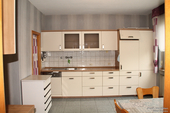 Küchenzeile, links Vorratsraum - 5 Zimmer Doppelhaushälfte in Vettweiß