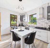 Modernisiertes Reihenendhaus mit 7 Zimmer, Garten & Garage in Bildstock, Friedrichsthal