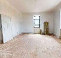 Alter Bahnhof mit Blick auf die Haardt Gegenüber Kurpfalz Carré & Ärztehaus Sanierungspotential - Neustadt an der Weinstraße