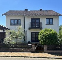 Geräumiges Wohnhaus für 2 Parteien in ruhiger Lage von Rödermark-Urberach!