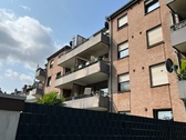 Rückfront, Sicht von der Garagenzufahrt - 3 Zimmer 3- Zimmerwohnung zum Kaufen in Mönchengladbach