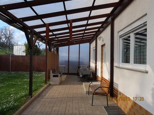 3- Überdachte Terrasse - 7 Zimmer Einfamilienhaus zum Kaufen in Altenkirchen