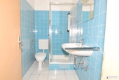 Toilette mit Dusche 3,45 m² - 