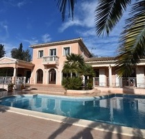 Prächtige Villa mit schönem Pool und 6 Zimmern - Saint-Raphael Valescure