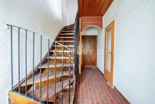 EG Treppenaufgang/Eingang - 