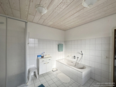 Badezimmer 1.OG - Wohn- & Geschäftshaus in Aachen zum Kaufen