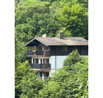 Wohnen wo andere Urlaub machen, 2 Fam. Haus Südhanglage, renovierungsbedürftig sucht neuen Besitzer. - Egloffstein