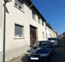 °°° MEHRFAMILIENHAUS MIT 4 WOHNUNGEN, 3 GARAGEN, GARTEN UND AUSBAUPOTENZIAL °°° - Dettenheim