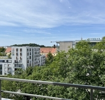 Lichtdurchflutete DG-Wohnung mit herrlichem Ausblick in Schwabing - München