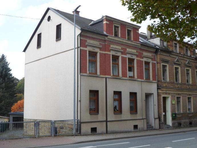 Zweifamilienhaus in Adorf - 119.000,00 EUR Kaufpreis, ca.  194,00 m² Wohnfläche in Adorf (PLZ: 08626)