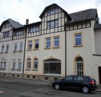 Zweifamilenwohnhaus mit Gewerbeeinheit im Nahbereich von öffentlichen Verkehrsmitteln und Einrichtun - Ellefeld