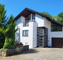 Großzügiges Architektenhaus mit Einliegerwohnung in Toplage von Forchheim !