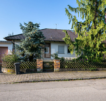 PROVISIONSFREI FÜR DEN KÄUFER! Große Doppelhaushälfte mit viel Potenzial in Ortsrandlage! - Markt Indersdorf / Niederroth
