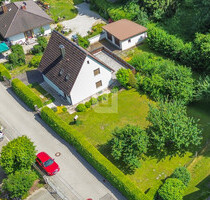 WINDISCH - Großes Baugrundstück mit Altbestand & Baugenehmigung für 4 DHH in Grafrath!