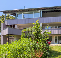 Haus in Haus - hochwertig sanierte Maisonette-Whg. mit drei Balkonen am Ortsrand von Gröbenzell