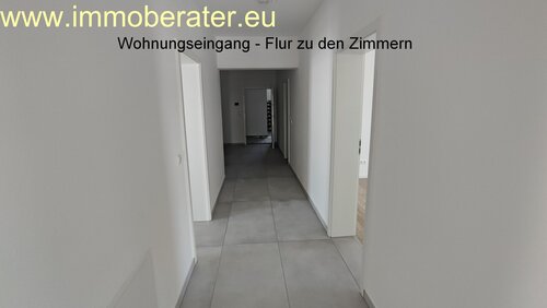 Wohnungseingang-Flur zu den Zimmern - Etagenwohnung mit 114,04 m² in Speichersdorf zur Miete