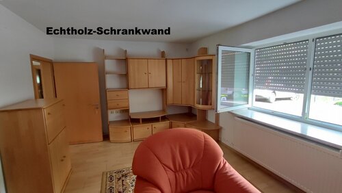 Echtholz-Schrankwand - Für Single oder Paare interessant 3-Zimmer Wohnung möbliert mit Gartenanteil ruhige, dörfliche Lage.