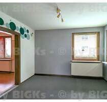 BIGKs: Suhl - 2 - 3 Zimmer Wohnung separate Küche + Wannenbad (-;)