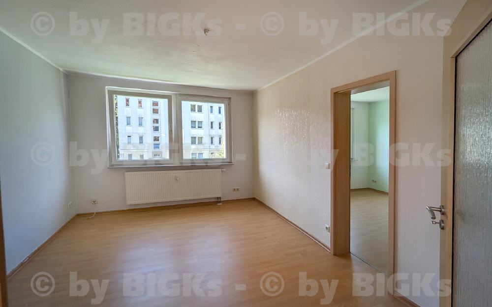 BIGKs: Suhl Aue: 2 Raum Wohnung Suhl,sep.Küche,Wannenbad (-;)