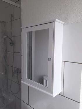 Bad mit Dusche 01 - Appartement mit 61,10 m² in Ramin zur Miete