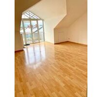 Moderne Dachgeschoßwohnung - 900,00 EUR Kaltmiete, ca.  70,00 m² Wohnfläche in Freilassing (PLZ: 83395)