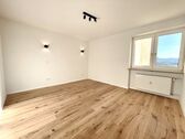 Schlafzimmer - 3 Zimmer Etagenwohnung zum Kaufen in Landshut