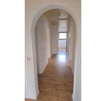 Schöne 3-Zimmer Wohnung mit Lift bis in die Wohnung - Waldeck