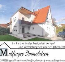 Saniertes Einfamilienhaus mit Stellplätzen, Garten und Freisitz - Frensdorf