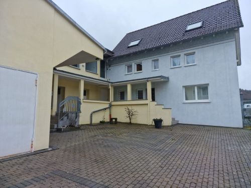 Einfamilienhaus mit Garten, separatem Büro und riesigem Garagentrakt in 97717 Euerdorf-Wirmsthal zwischen Bad Kissingen und Schweinfurt (ID 10417)