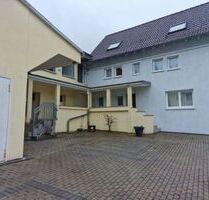 Einfamilienhaus mit Garten, separatem Büro und riesigem Garagentrakt in 97717 Euerdorf-Wirmsthal zwischen Bad Kissingen und Schweinfurt (ID 10417)