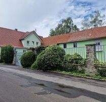 Große Halle mit schönem Haus und Nebengebäuden in herrlicher, ruhiger Umgebung von 97450 Arnstein-Dattensoll, 30 Minuten von Würzburg (ID 10361)