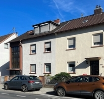 Frankfurt-Sossenheim: Charmantes 3-Familienhaus mit Einliegerbereich! - Frankfurt am Main