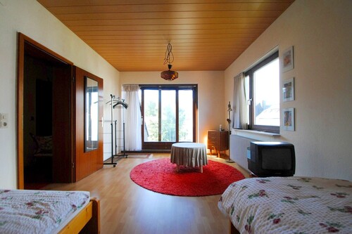 Zimmer Dachgeschoss - Einfamilienhaus mit 163,00 m² in Friedrichsdorf zum Kaufen