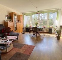 Neu-Isenburg-Gravenbruch: Großzügige 3-Zimmer-Wohnung mit Balkon und Garage!