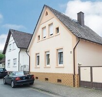 Freistehendes Einfamilienhaus in Dreieich-Sprendlingen mit Ausbaupotenzial und Nebengebäuden